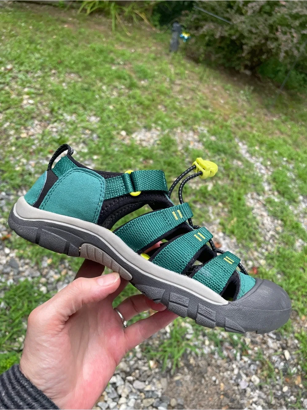 Keen Newport H2 Sandals Size 4 Big Kids